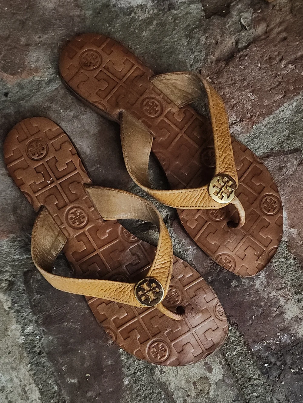 Tory Burch Miller Tan Leather Logo Thong Sandals Flip Flops Women's
